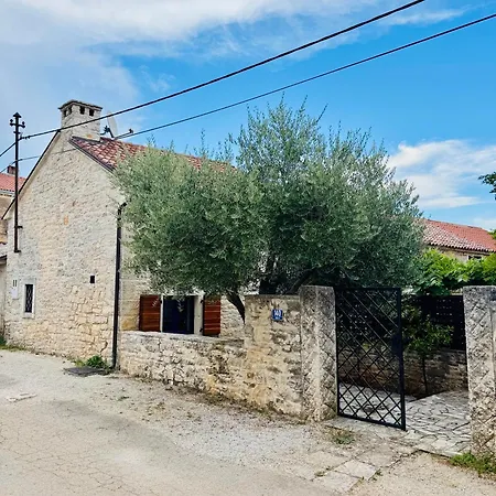 Stone House Oliva Сasa de vacaciones